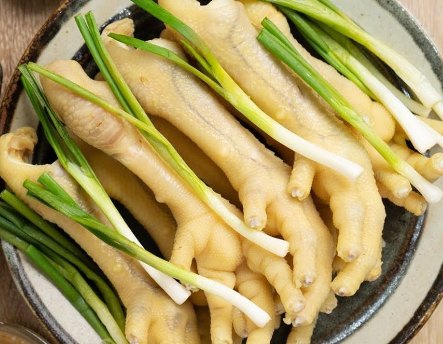 Cách luộc chân gà giòn, không bị thâm