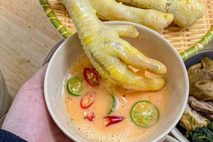 Cách luộc chân gà ngon, giòn, trắng đẹp