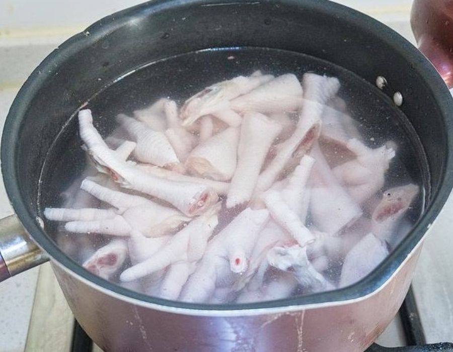 Luộc chân gà chín tới, không bị nát