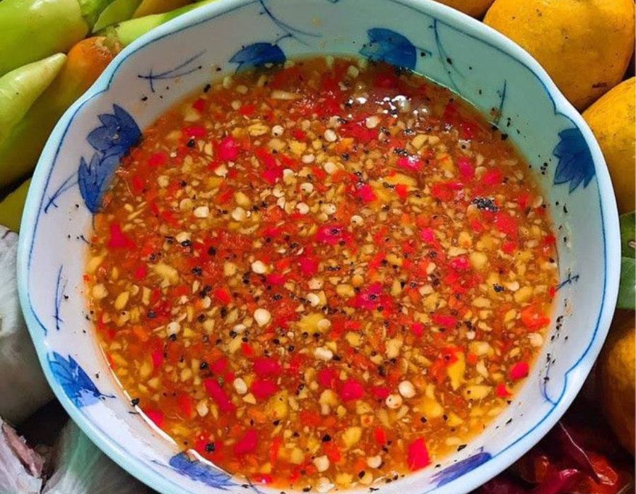 nước mắm chấm chân gà