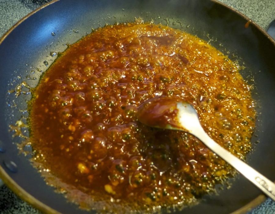 Nấu sốt gà cay Hàn Quốc