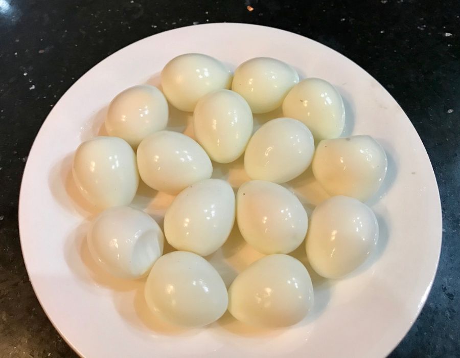 Trứng cút luộc