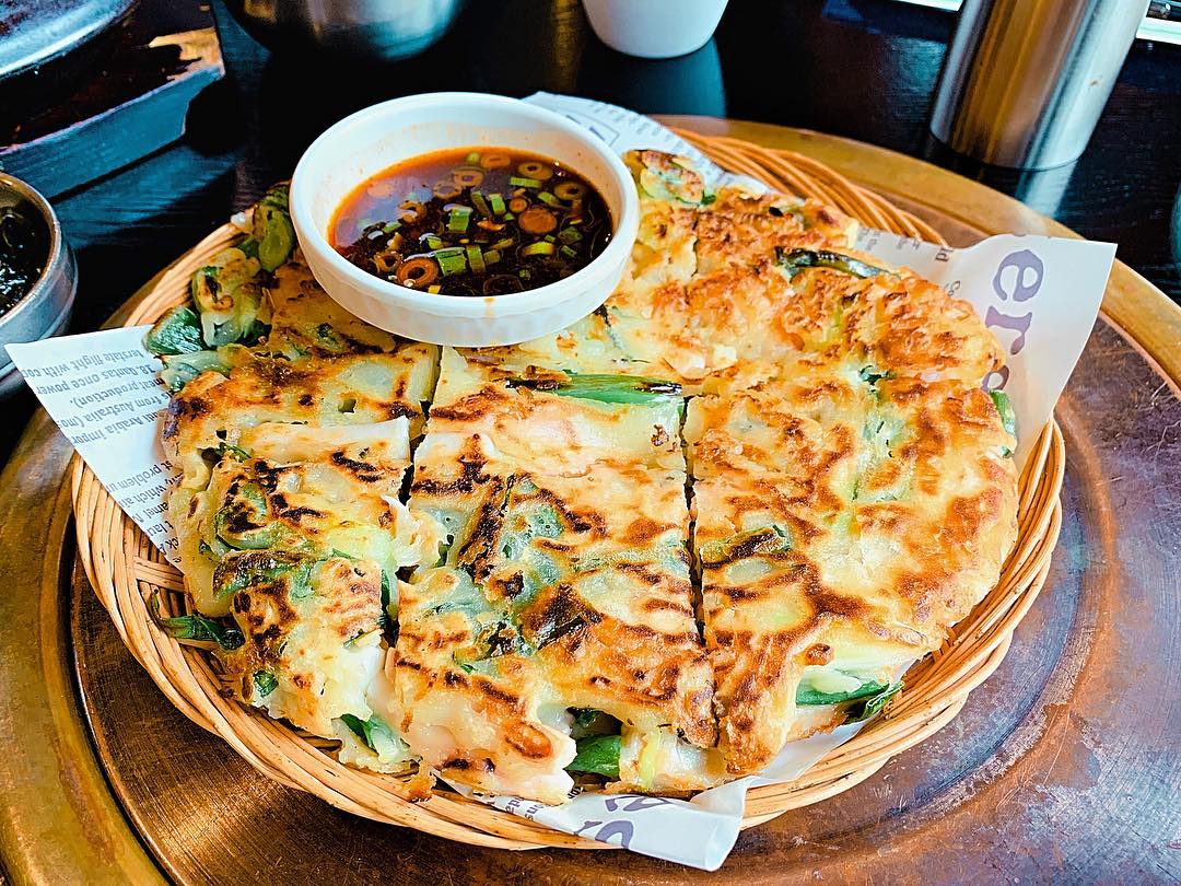 Haemul Pajeon - Bánh Xèo Hải Sản