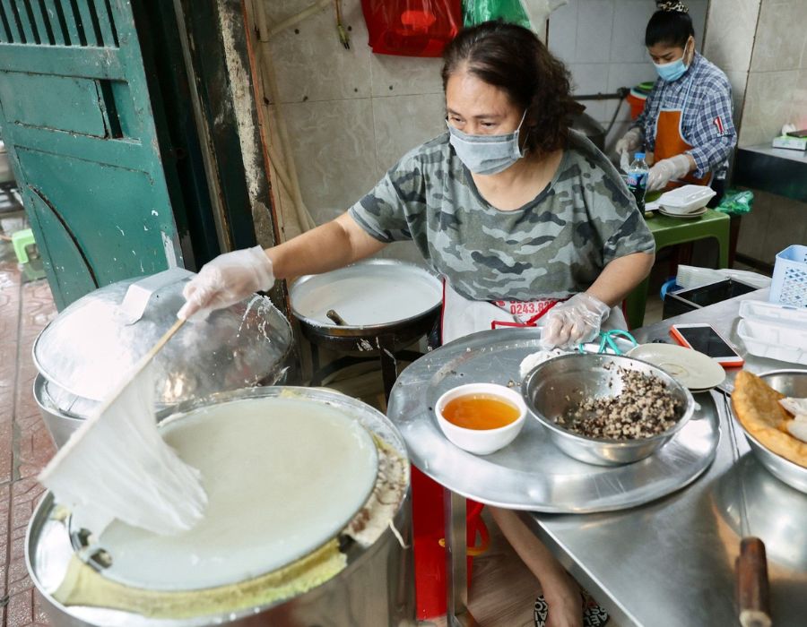 Bánh cuốn - Món ăn vặt đường phố Việt Nam