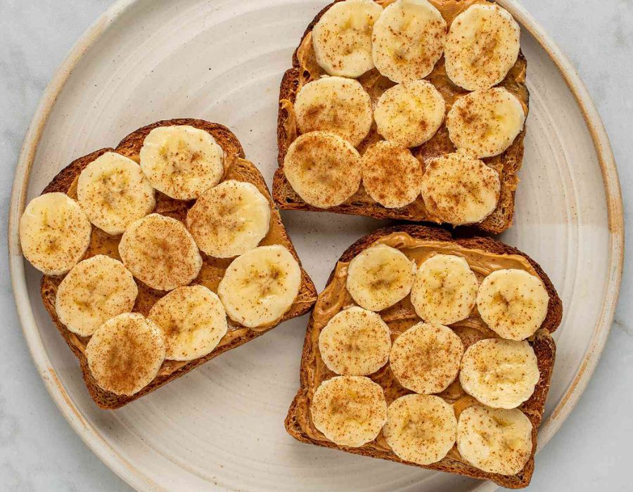 Bánh mì nướng bơ đậu phộng chuối