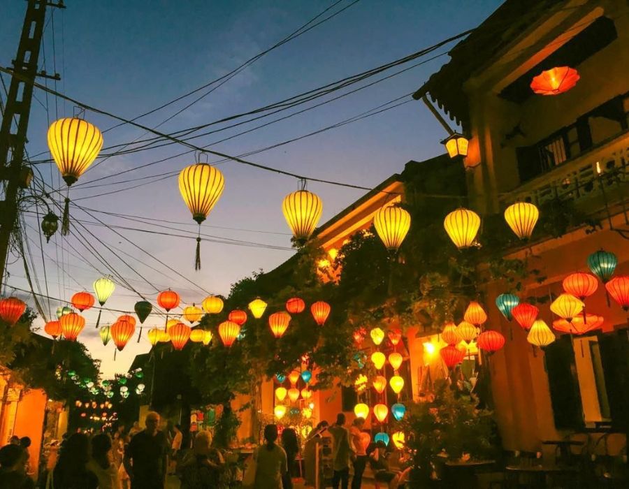 Đường Đèn Lồng Trần Phú Hội An