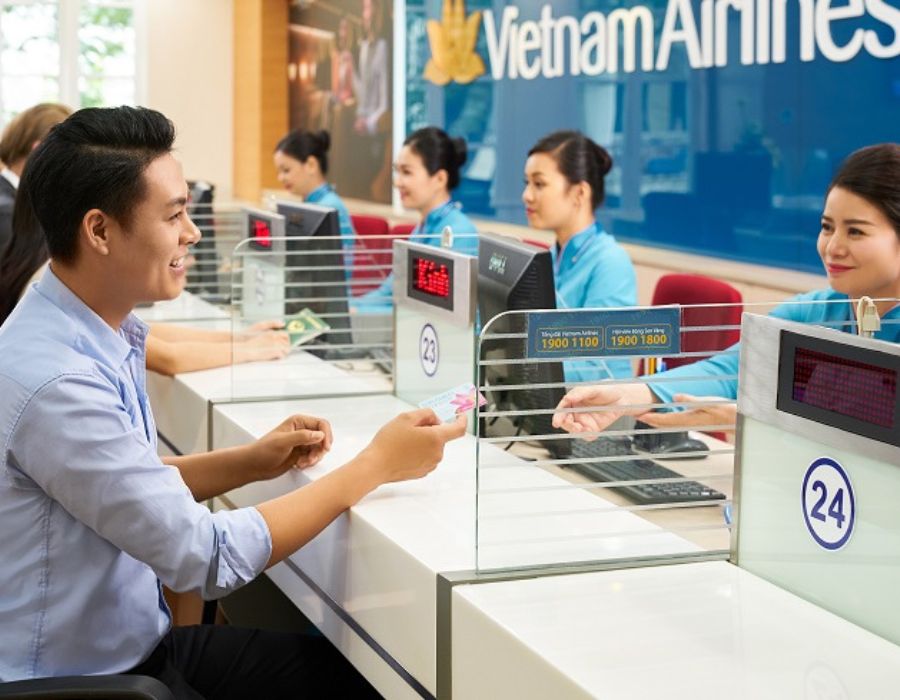 Đổi vé tại Phòng vé và đại lý Vietnam Airlines